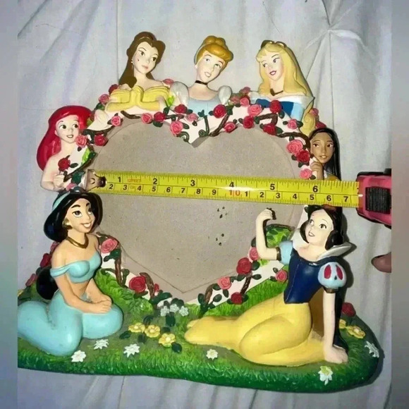 Vintage 90’s Disney Princess Heart Shaped Picture Frame  W/O GLASS! - Picture 8 of 9
